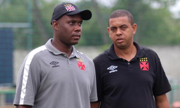 Thiago Melo e Silvestre dos Anjos são os treinadores da categoria mirim