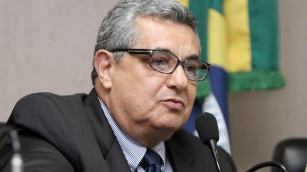 Presidente da Ferj, Rubes Lopes, é apontado como aliado de Eurico
