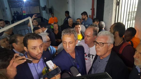 Horta com Campello e Brant, no momento da união das chapas de oposição