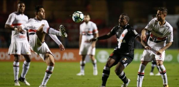 Vasco e São Paulo disputam clássico importante neste domingo no Rio de Janeiro