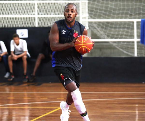 Gustavo durante treinamento na Colina Histórica