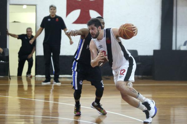 Giovannoni contra o Pinheiros