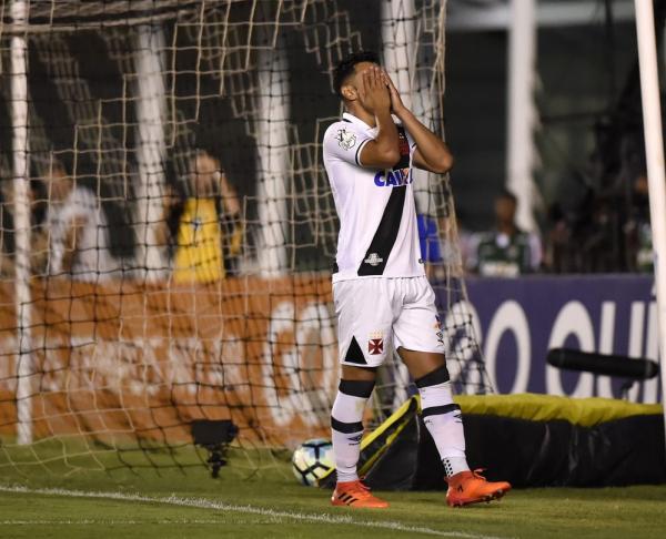 Rios lamenta chance perdida: argentino fez gol sobre o Atlético, mas time perdeu muitas oportunidades