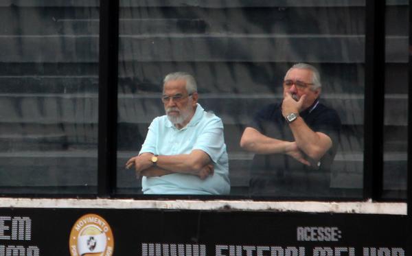 Angioni ao lado de Eurico em São Januário