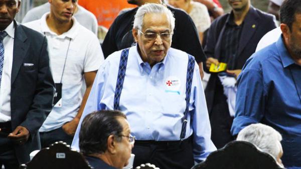 Eurico Miranda em eleição do Vasco