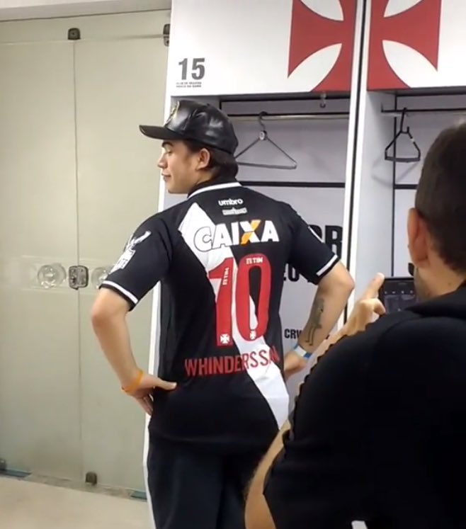 Youtuber vascaíno Whindersson Nunes marca presença em São Januário e  recebeu camisa do Vasco | NETVASCO