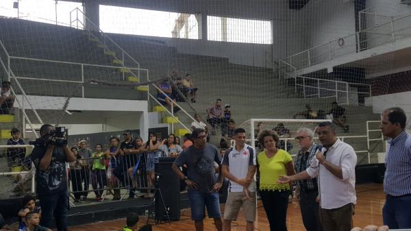 Os pais de Paulinho vieram acompanhá-lo