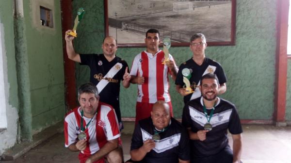 De pé: 1º Marcelo Lages (CRVG), 2º Abel Cepa (BAC), 3º Lauro Couto (CRV).  Agachados: 4º Paulo Costa (BAC), 5º Allan Shaolin (Aliados) e 6º Carlos Alberto (Aliados)