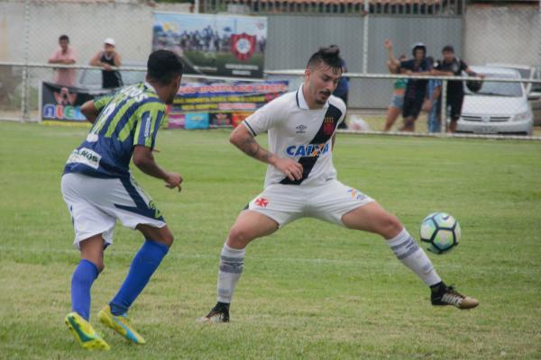 Nathan deu trabalho para a defesa adversária