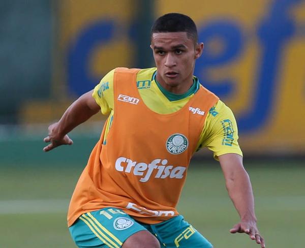 Erik está prestes a ser anunciado como reforço do Atlético-MG para 2018