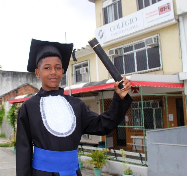 Artilheiro do sub-11, Rayan concluiu 1ª etapa do fundamental