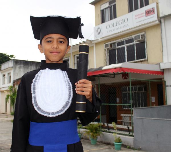 Kauã Valente, lateral e campeão com o sub-10, também concluiu o 5º ano