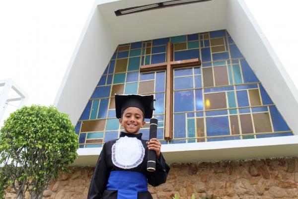 Lateral-esquerdo concluiu o 5º ano no Colégio Vasco da Gama, em São Januário