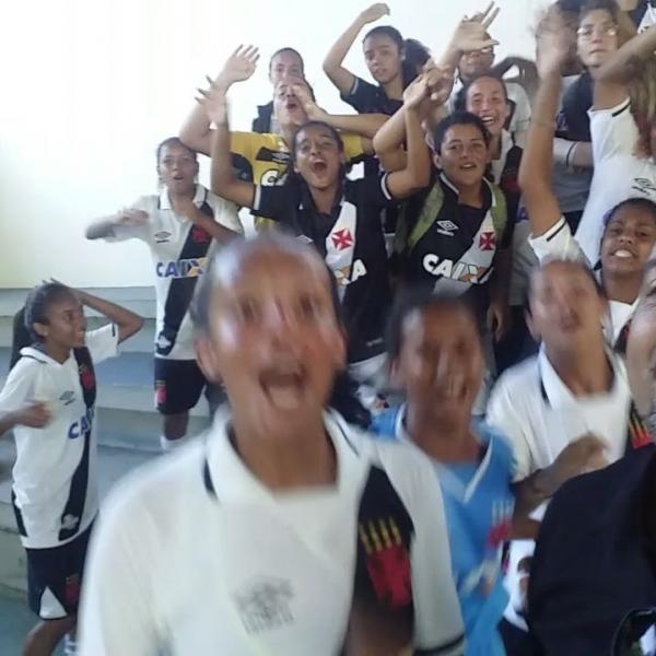 Jogadoras vascaínas comemorando o título