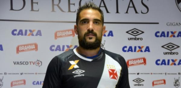 Meia Escudero disputou apenas 23 partidas e fez um gol desde que chegou ao Vasco