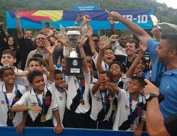 O Vasco se sagrou tricampeão do Festbolin Sub-10