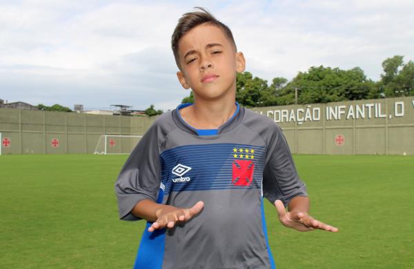 Johnny Góes tem os ex-vascaínos Dedé e Luan como referência