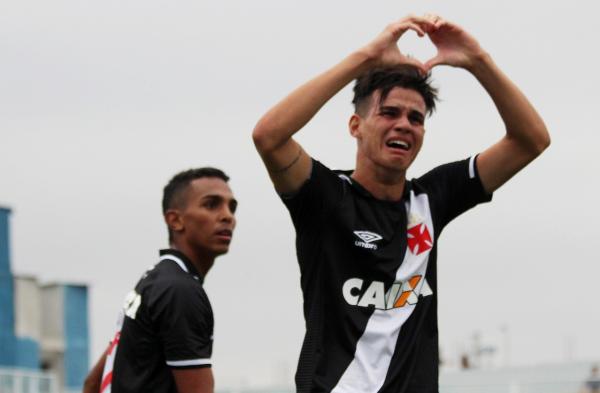 Moresche entrou no segundo tempo e empatou para o Gigante da Colina