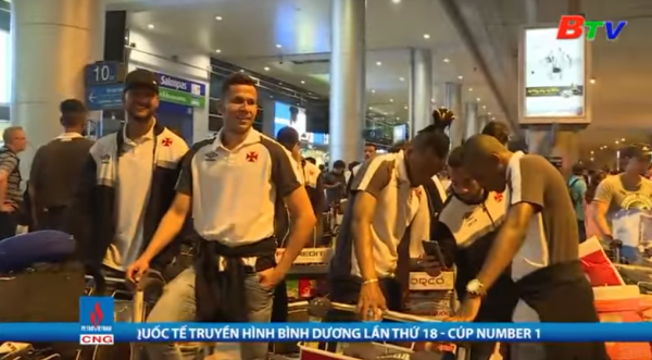 Jogadores no aeroporto