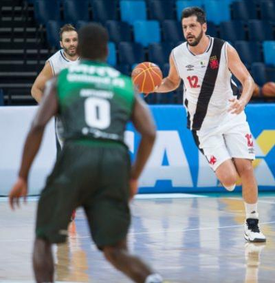 Giovannoni teve grande atuação na última partida do Vasco, contra Bauru