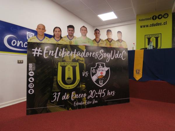 Chamada na sala de imprensa da Universidad de Concepción para a partida contra o Vasco
