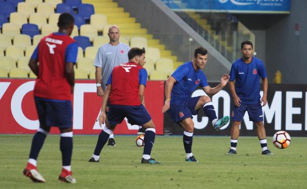 Vasco fez reconhecimento do Estádio Municipal de Concepción