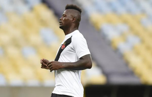 Riascos contra o Flamengo, pelo Campeonato Carioca