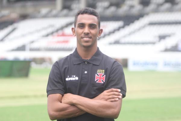 Rafael França é o lateral-direito da equipe sub-20