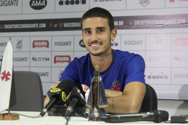 Thiago Galhardo concedeu entrevista coletiva em São Januário