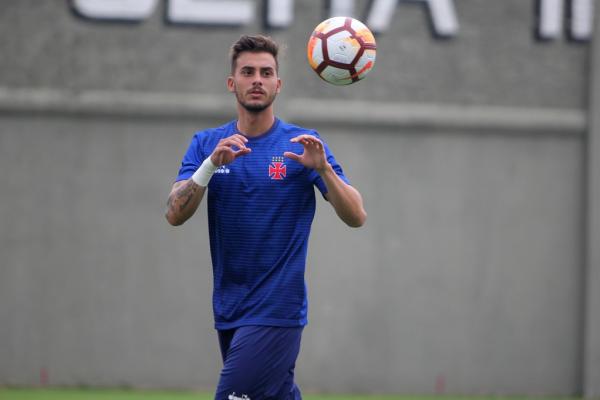 Bruno Cosendey durante treinamento em São Januário