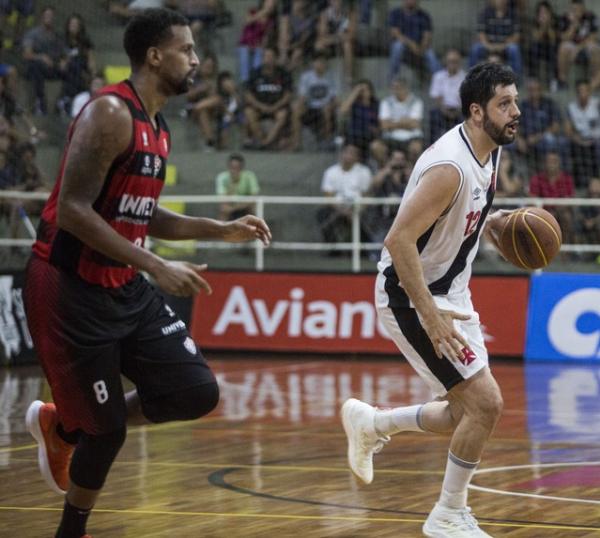Guilherme Giovannoni em ação pelo Vasco da Gama