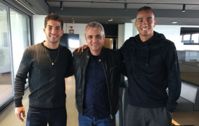 Grasseli ao lado de Lucas Silva e Danilo