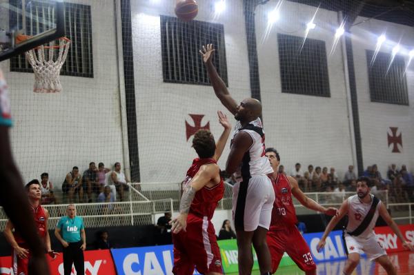 Lucas confere mais dois pontos para o Vasco