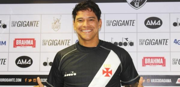 Giovanni Augusto em sua apresentação no Vasco; clubes divergem sobre quem paga o meia