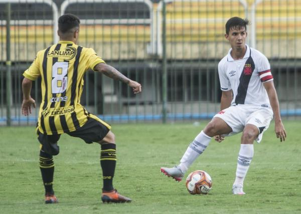 Rodrigo renovou contrato com o Vasco até 2020