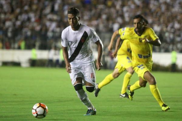 Evander tem aproveitamento espetacular com a camisa 10