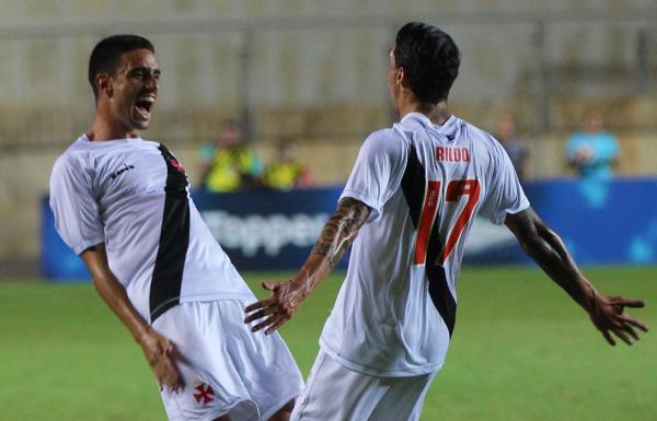 Thiago Galhardo e Rildo saíram do banco e fizeram a diferença