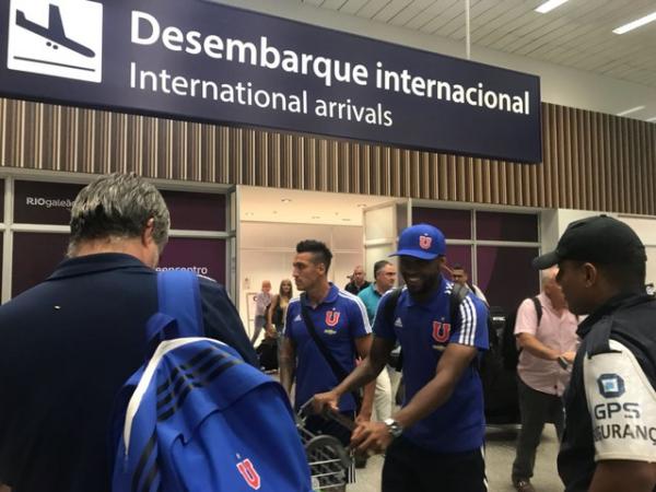 Rafael Vaz desembarcando no Rio na noite deste sábado