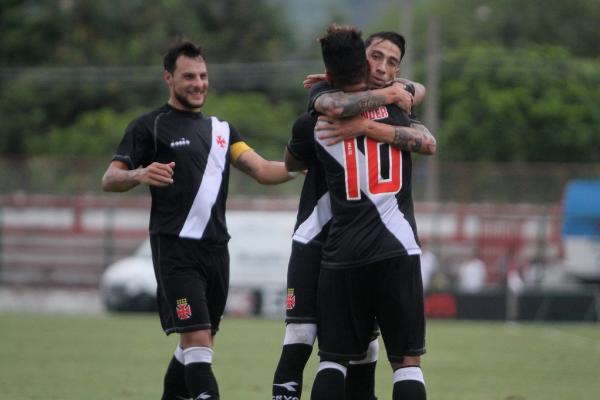 Desábato foi o capitão do Vasco contra o Madureira