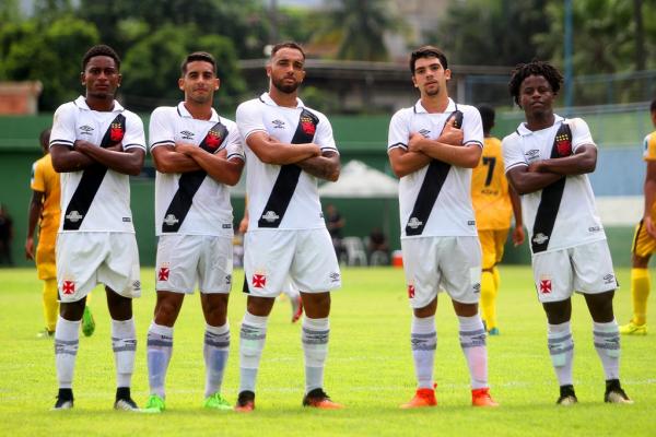 Meninos da Colina fizeram bonito no gramado do Artsul