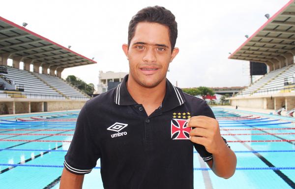 Glauber Quintela é o xodó da equipe de natação paralímpica