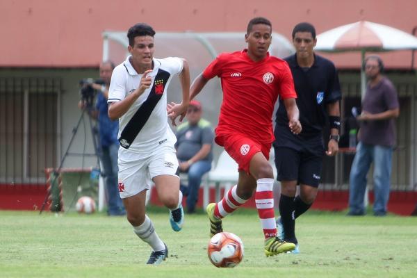 Moresche em ação contra o America