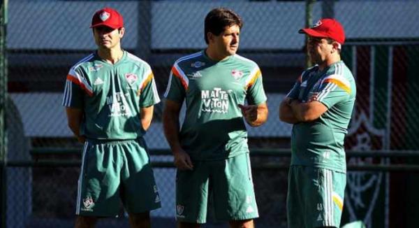 Maurício Negri (centro)