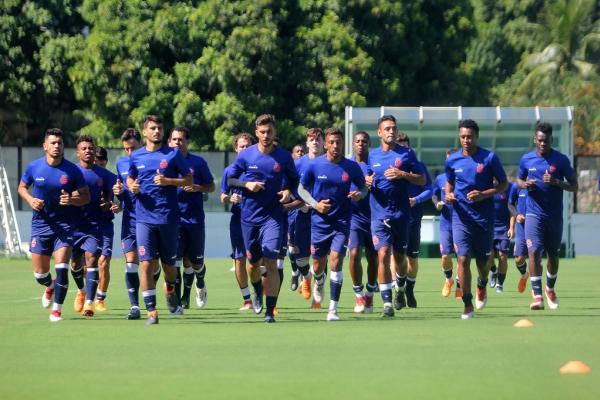 Jogadores vascaínos durante trabalho físico
