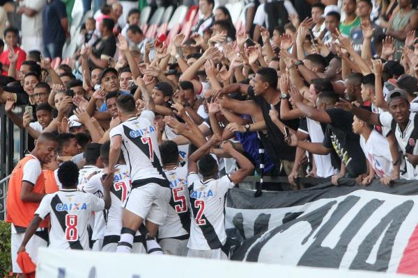 Torcida abraçou o sub-20 durante a Copa do Brasil 2017