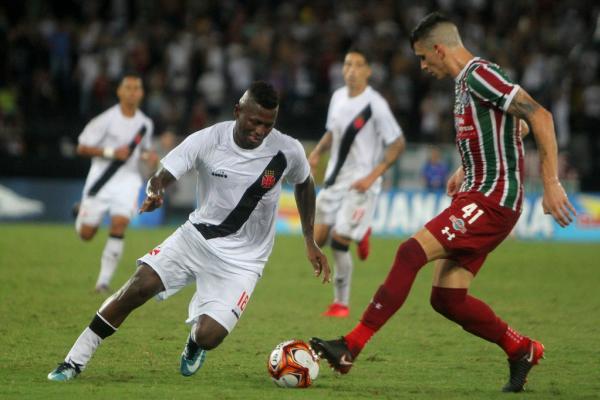 Riascos em ação contra o Flu na fase de classificação