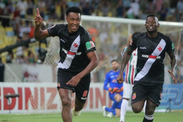 Fabrício comemora o gol que colocou o Vasco na final do Campeonato Carioca