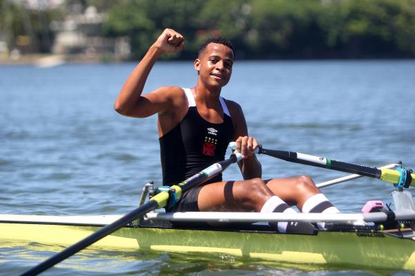 Breno Ornellas é um dos jovens talentos da base vascaína. Venceu a prova Single Skiff Júnior B