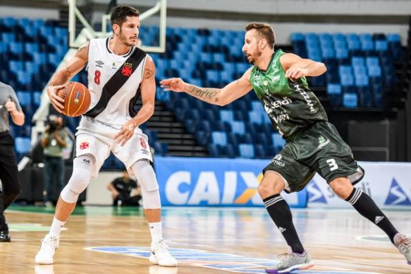 Bauru abriu bem a série contra o Vasco, vencendo o Cruzmaltino no Rio de Janeiro