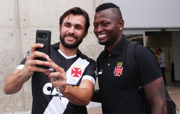 Riascos será uma do Vasco contra o Cruzeiro no Mineirão
